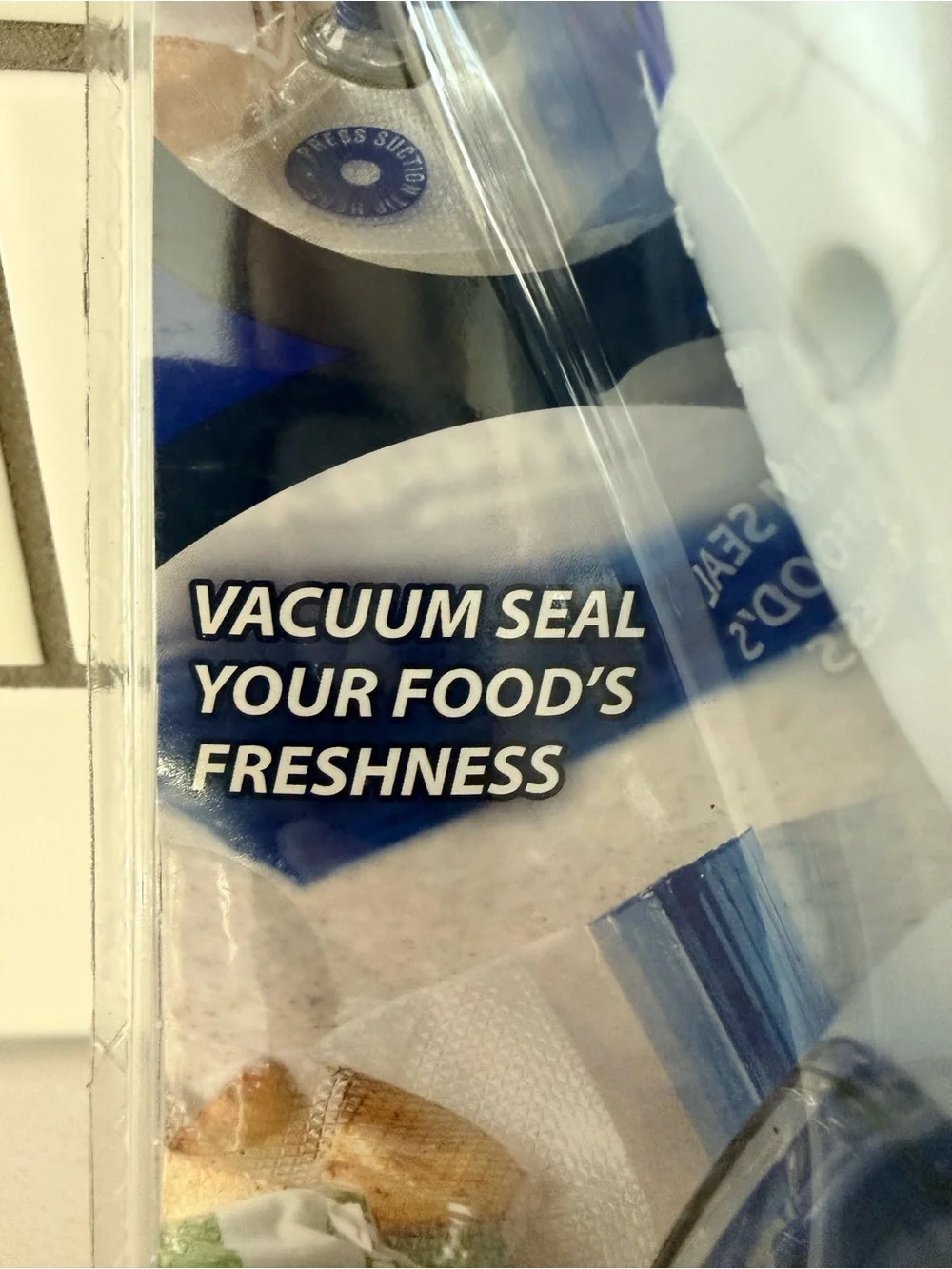 New In Package Reynolds Handi-Vac Vacuum-Sealing Starter Kit Bag Batteries
